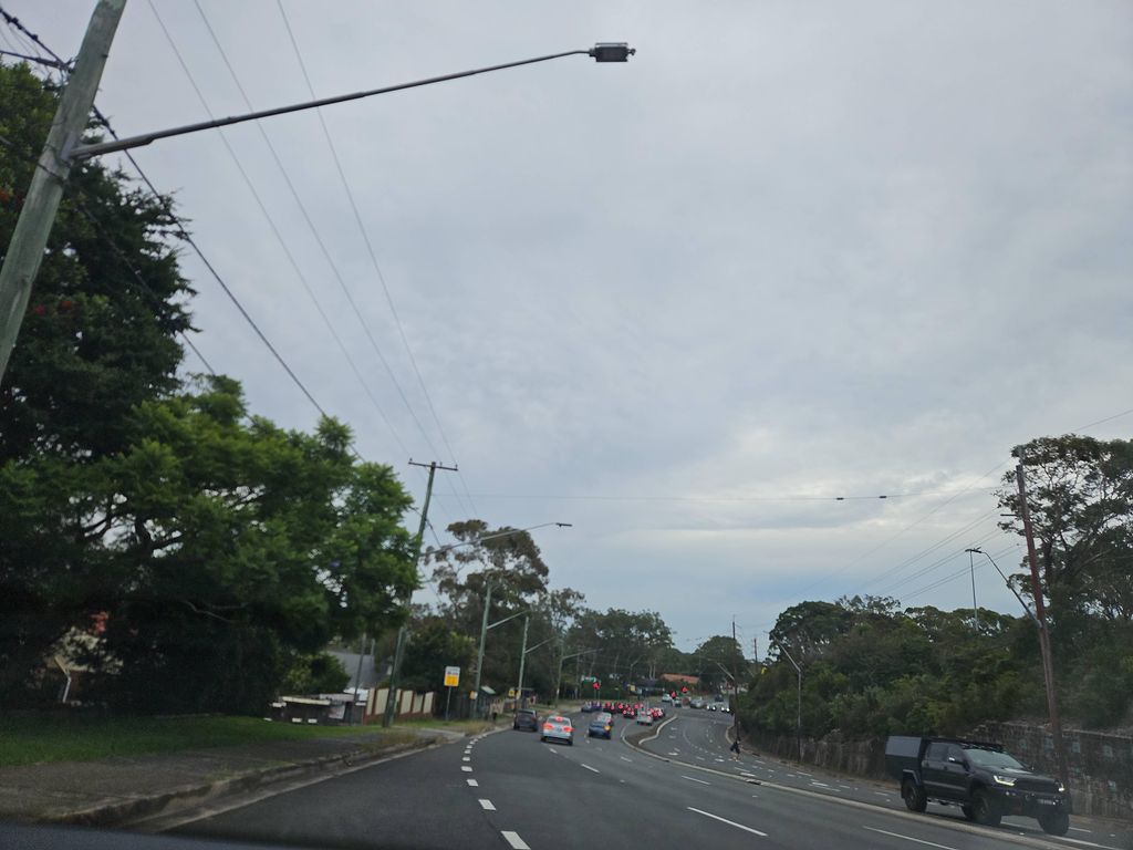 Street view near Beacon Hill Road