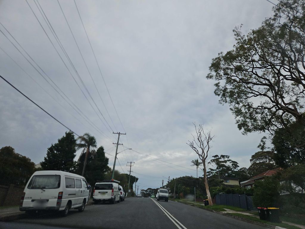 Street view near Beacon Hill Road