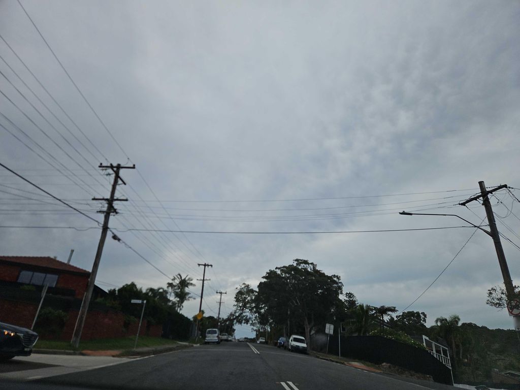 Street view near Beacon Hill Road
