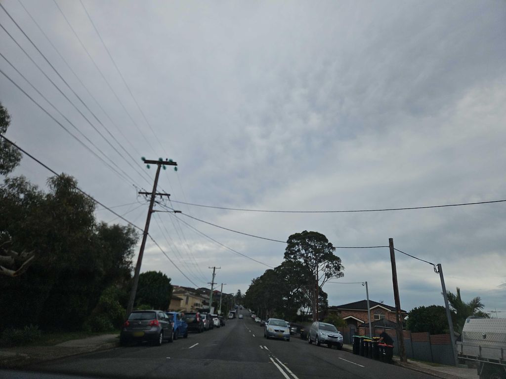 Street view near Beacon Hill Road