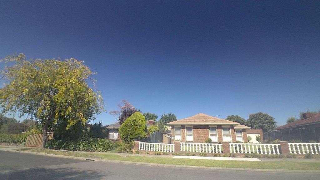 Street view near Highview Crescent