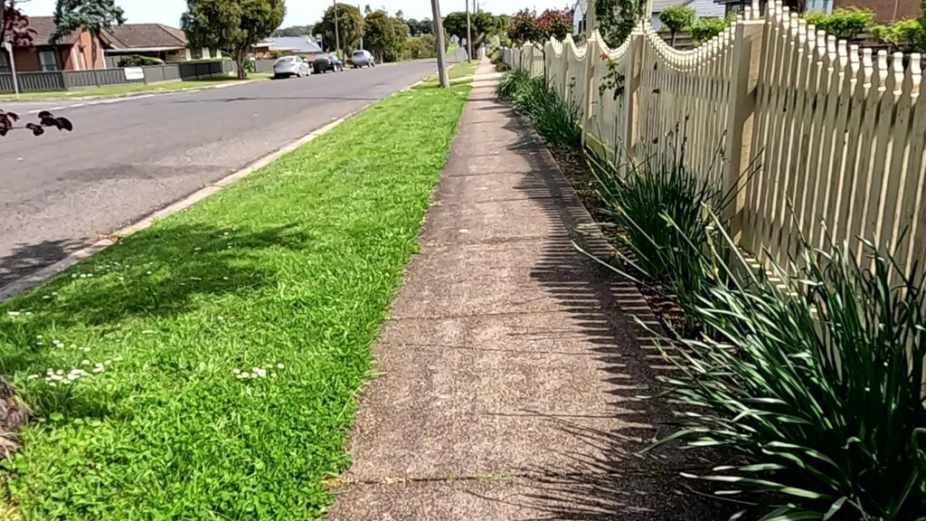Street view near Kenny Street