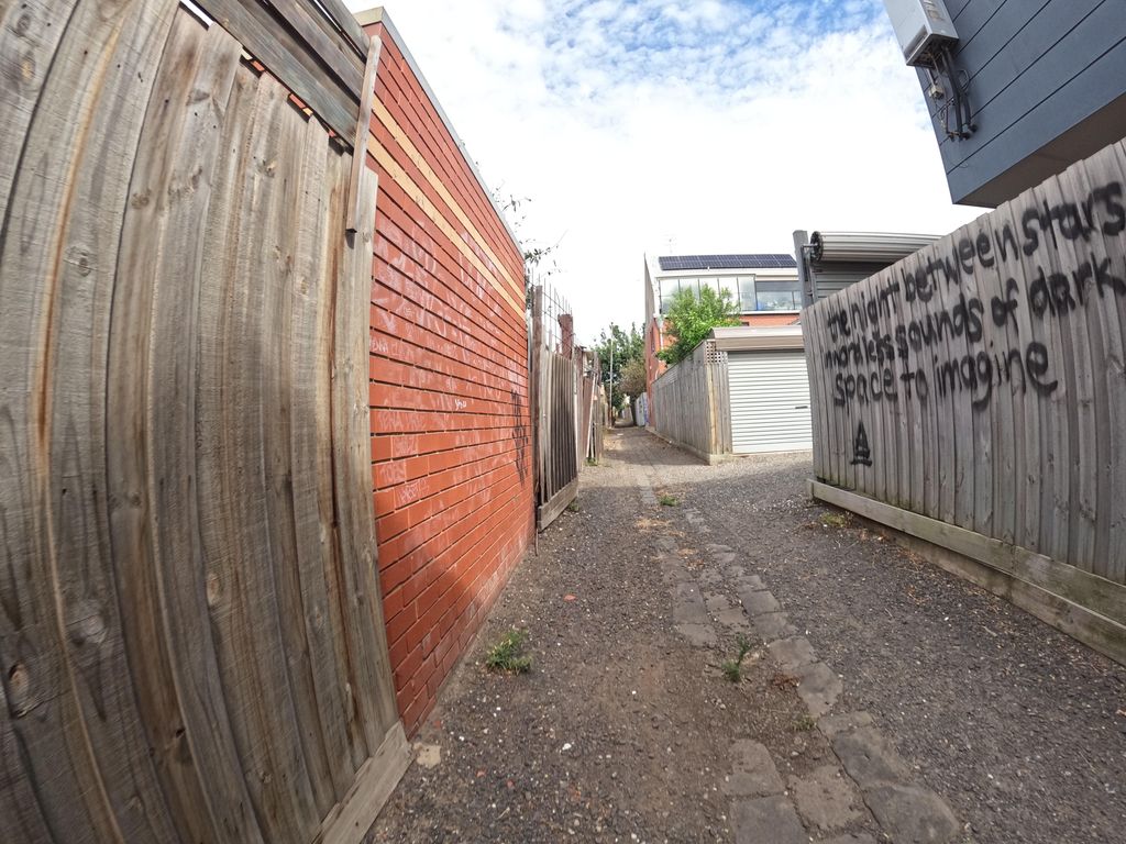 Street view near Rennie Street