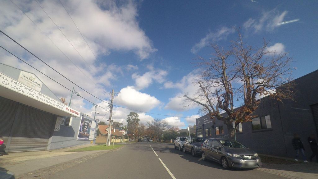 Street view near Victoria Crescent