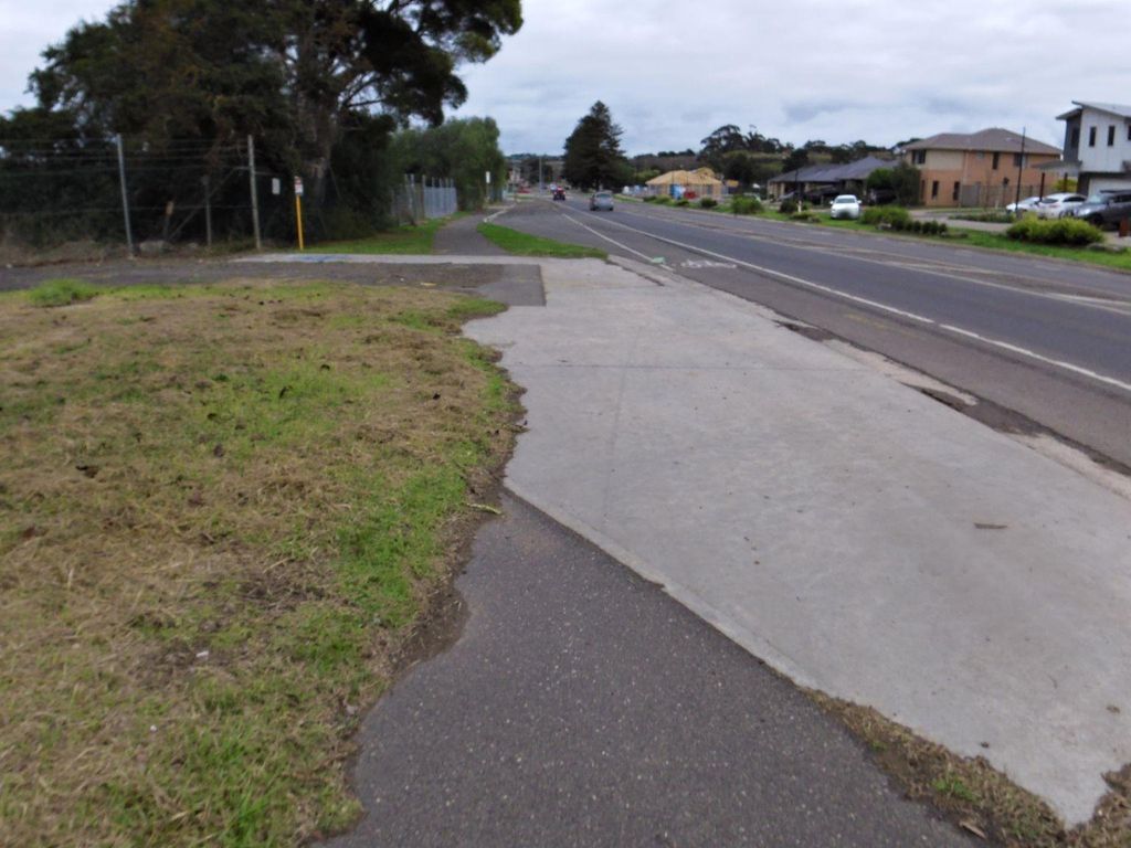 Street view near Hyland Street
