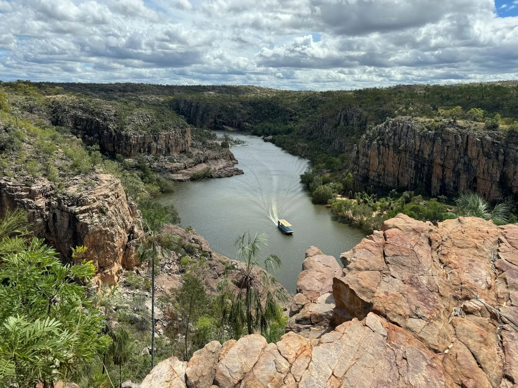 Katherine Gorge - canoe tours 35 km south