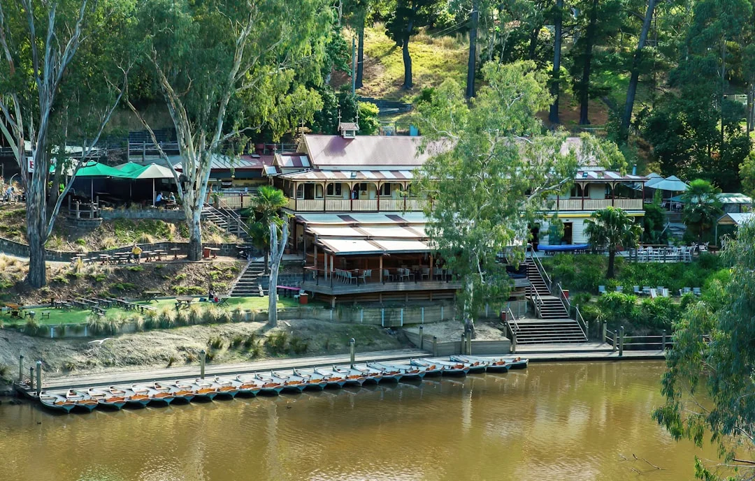 Mundaring Weir Hotel overlooking the reservoir