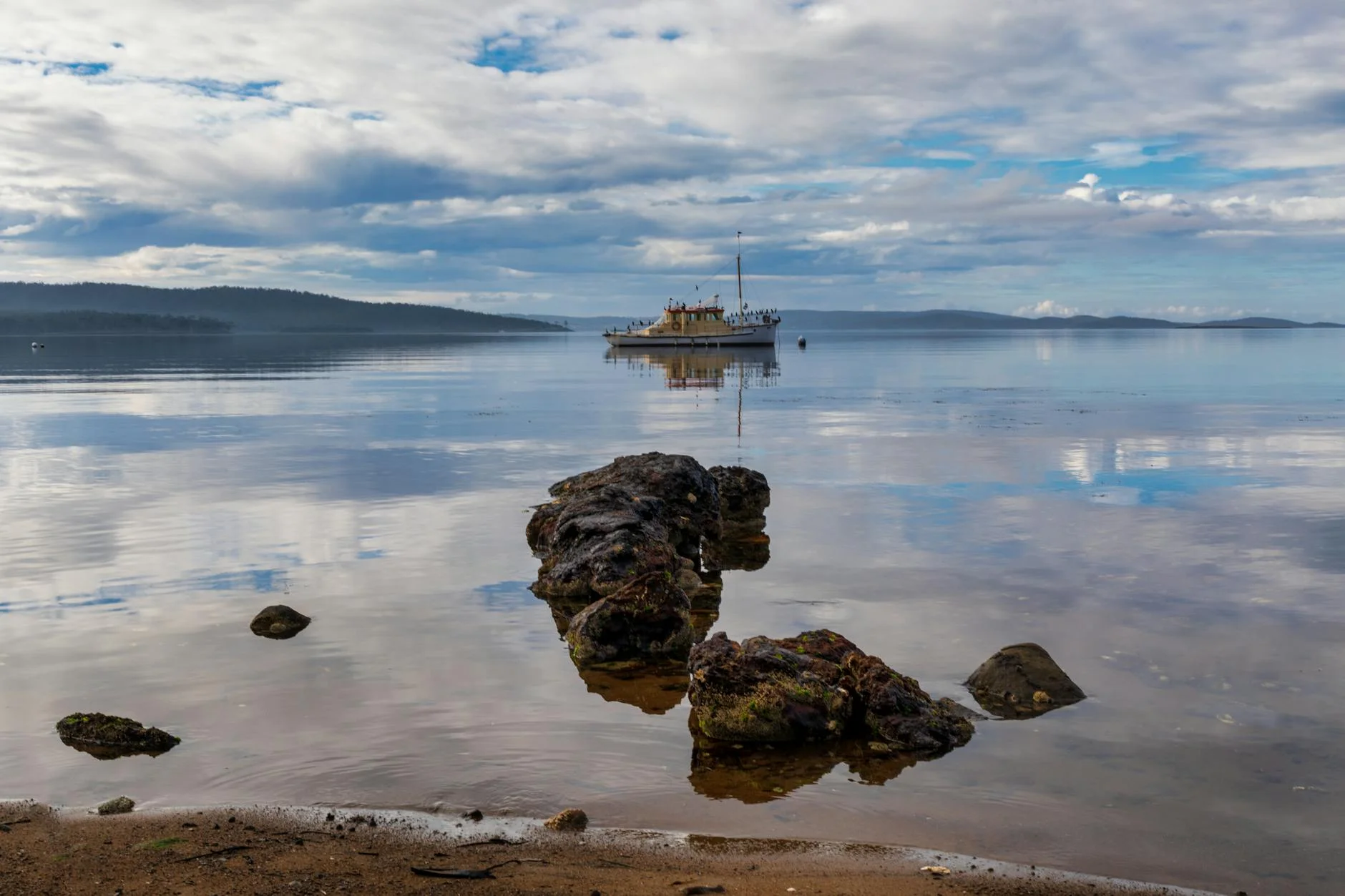 Bruny Island ferry at Kettering - accessible from the stage route
